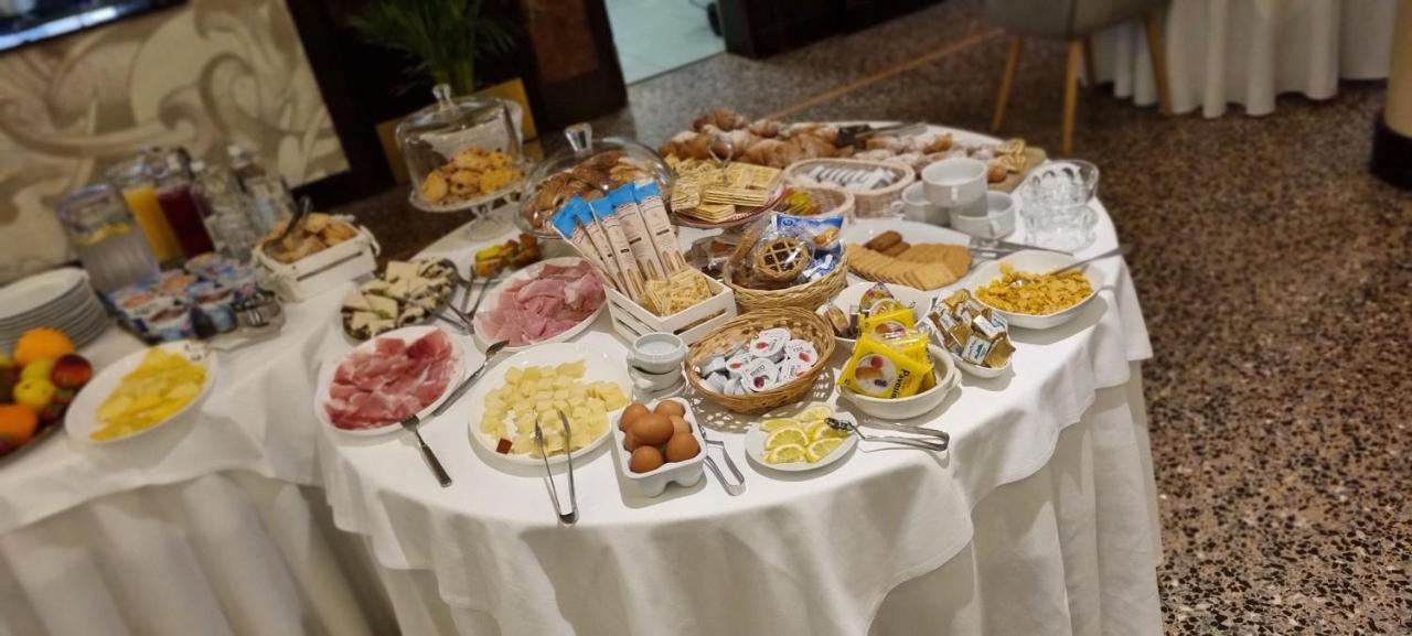 Hotel Villa Regina Margherita Rovigo Kültér fotó