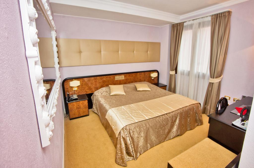 Hotel Villa Regina Margherita Rovigo Kültér fotó
