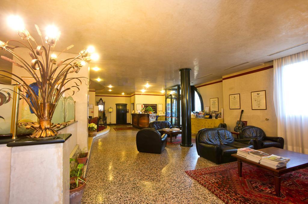 Hotel Villa Regina Margherita Rovigo Kültér fotó